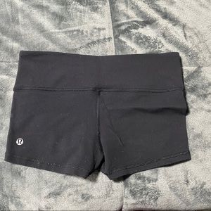 Lululemon booty shorts